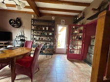 Dpt Dordogne (24), à vendre COULAURES maison P11 de 390 m² - Terrain de 4 828,00 m² - Plain pied
