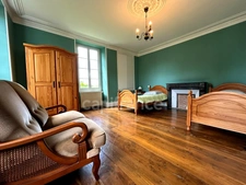 Maison de maitre à vendre 13 pièces LANOUAILLE (24) 2.6 hectares 