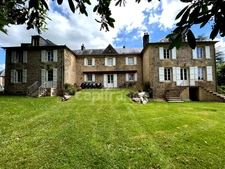 Maison de maitre à vendre 13 pièces LANOUAILLE (24) 2.6 hectares 