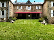 Maison de maitre à vendre 13 pièces LANOUAILLE (24) 2.6 hectares 