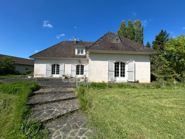 Maison à vendre 7 pièces THIVIERS (24)252m² sur plus de 5000m² de terrain