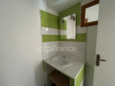 Maison de bourg à vendre 4 pièces env 211m² EXCIDEUIL (24)patio et jardin