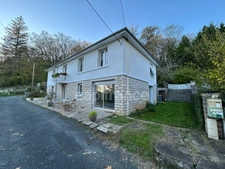 Maison à vendre 11 pièces 8 chambres SAVIGNAC LES EGLISES (24) proche école de Savignac, 1239m² de terrain