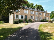 Maison de maitre à vendre 13 pièces LANOUAILLE (24) 2.6 hectares 