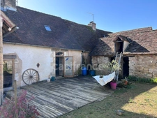 Maison à vendre 3 pièces HAUTEFORT (24)