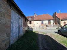 Maison à vendre 3 pièces HAUTEFORT (24)