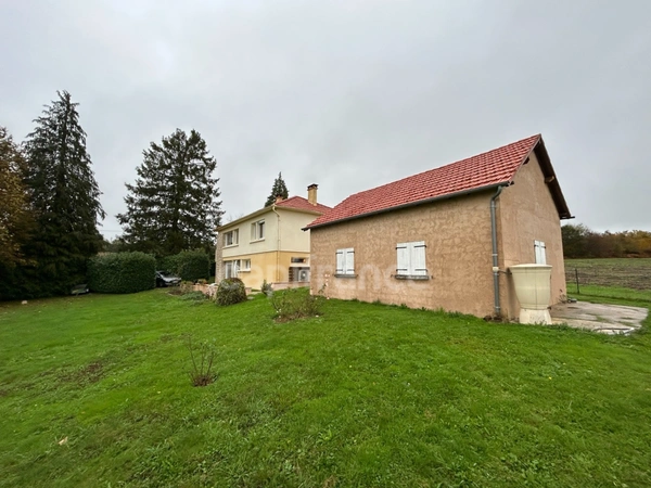 Dpt Dordogne (24), à vendre GENIS maison P5 de 113,78 m² - Terrain de 8 228,00 m² 