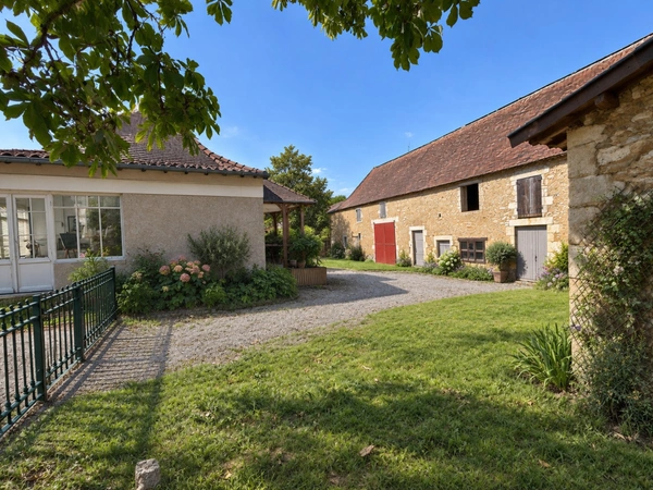 Maison à vendre 6 pièces SAINT GERMAIN DES PRES (24)