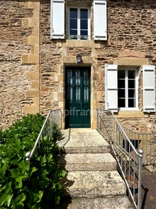 Maison de maitre à vendre 13 pièces LANOUAILLE (24) 2.6 hectares 