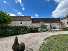 Dpt Dordogne (24), à vendre COULAURES maison P11 de 390 m² - Terrain de 4 828,00 m² - Plain pied