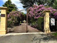 Maison de maitre à vendre 13 pièces LANOUAILLE (24) 2.6 hectares 