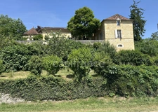 Maison à vendre 17 pièces SAINT CYPRIEN (24) environ 7446m² de terrain