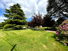 Maison de maitre à vendre 13 pièces LANOUAILLE (24) 2.6 hectares 