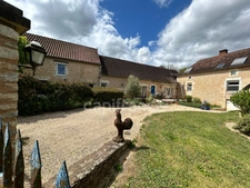Dpt Dordogne (24), à vendre COULAURES maison P11 de 390 m² - Terrain de 4 828,00 m² - Plain pied