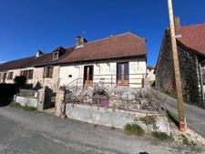 Maison à vendre 3 pièces HAUTEFORT (24)