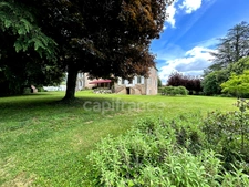 Maison de maitre à vendre 13 pièces LANOUAILLE (24) 2.6 hectares 