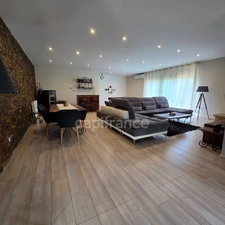 BASTELICACCIA (Southern Corsica) near AJACCIO: 360m2 villa with swimming pool and landscaped garden