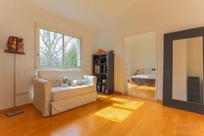  Rare contemporary villa in the heart of the village of Saint-Martin-de-Londres – spacious, light-filled and with great potential