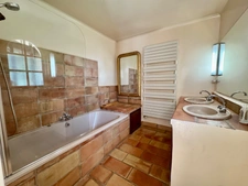 Maison à vendre 11 pièces proche de SAINT GELY DU FESC (34)