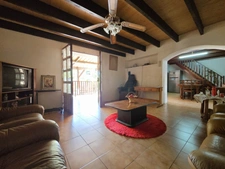 RARE – Grande Villa avec Dépendance – Centre-Ville au Calme