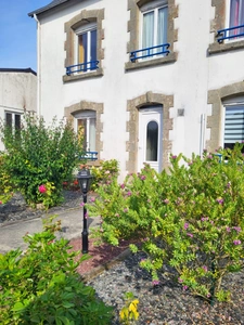 Maison traditionnelle à vendre 6 pièces LANVEOC (29)