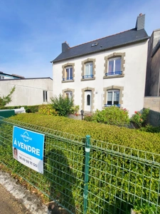 Maison traditionnelle à vendre 6 pièces LANVEOC (29)