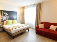 New real estate development of 1 unit in Bordeaux (33000)