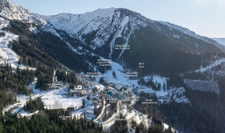 New real estate development of 9 units in Oz (38114)