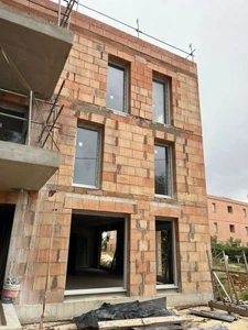 New real estate development of 4 units in Bormes-les-Mimosas (83230)