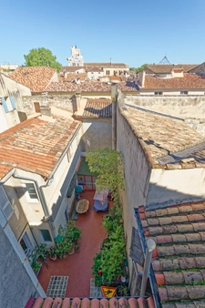 New real estate development of 2 units in Nîmes (30900)