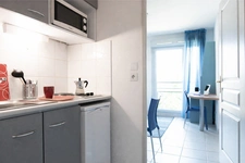 New real estate development of 1 unit in Bron (69500)