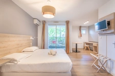 New real estate development of 4 units in Aix-en-Provence (13100)