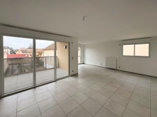 New real estate development of 3 units in Anse (69480)