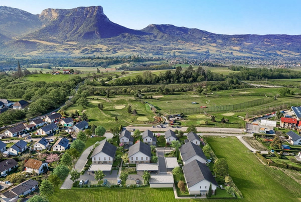 Programme immobilier neuf de 9 lots à Porte-de-Savoie (73800)