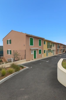 New real estate development of 3 units in La Garde-Freinet (83680)