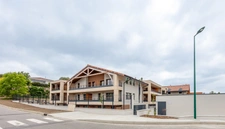 New real estate development of 3 units in Escalquens (31750)