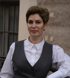 Natalia NIKHAEVA, agent commercial immobilier à Paris 3e Arrondissement, 75003