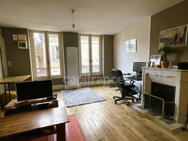Dpt Yonne (89), à vendre AUXERRE appartement T3 en centre-ville