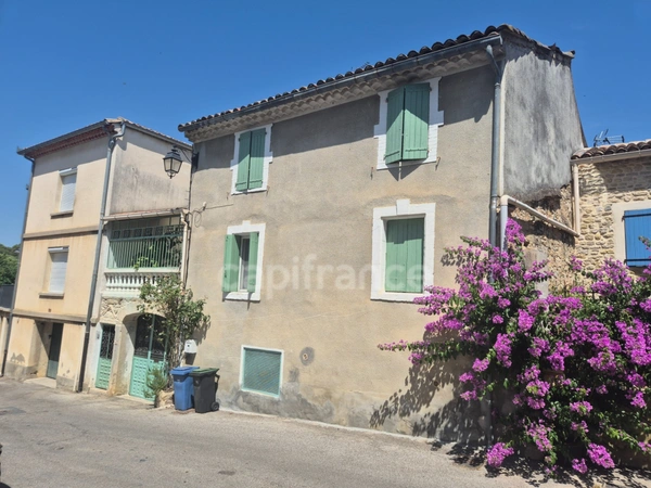 Maison à vendre 10 pièces proche de Saint Cezaire de Gauzignan