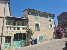 Maison à vendre 10 pièces proche de Saint Cezaire de Gauzignan