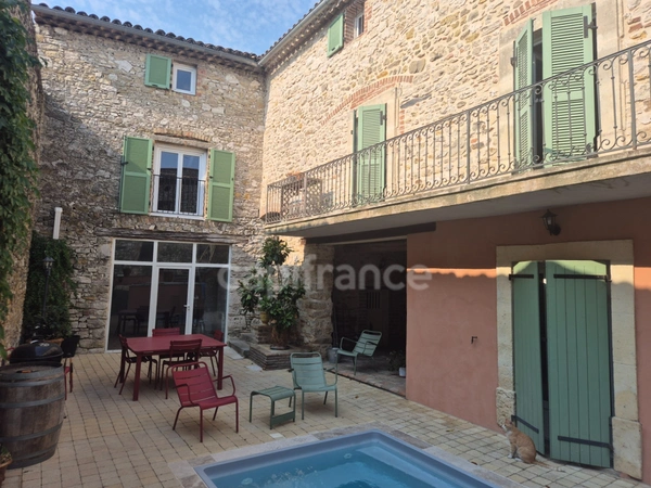 Maison à vendre 10 pièces proche de VEZENOBRES (30)