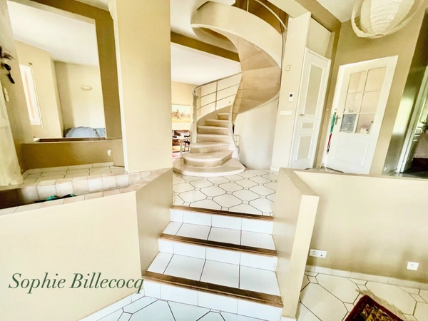 Maison à vendre 9 pièces SAINT PRIX (95)