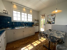 Between alpine panorama and Provençal pine forest… an exceptional property in Pierrevert.