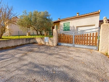 Maison de plain-pied avec jardin, garage et vue dégagée – Quartier calme à Manosque