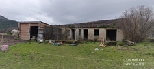 Corps de ferme en pierre – 2,6 ha – dépendances – fort potentiel – Limans