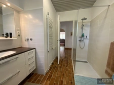Between alpine panorama and Provençal pine forest… an exceptional property in Pierrevert.