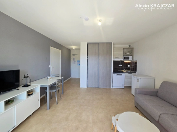 A VENDRE - Studio 24,80m² - Meublé - Terrasse - Place de parking couverte - Résidence de tourisme, SERIGNAN (34) 