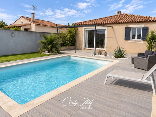 Marignane- Les Beugons- Maison individuelle T4 de plain-pied avec piscine.