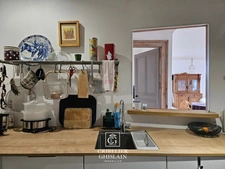 Appartement au charme unique 190 M2 / 5 chambres + cave privative.