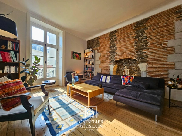 T4 de 110 m² ( 3 chambres ) – Charme de l’ancien rénové – Quartier Graslin, Nantes